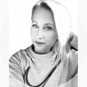 Meet your Posher, Holly